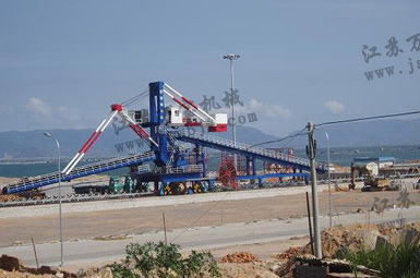 回轉(zhuǎn)角度110度，兩側(cè)堆料